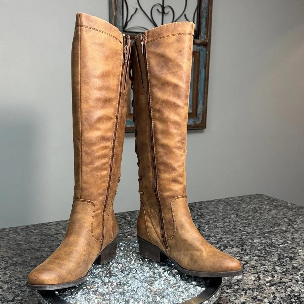 BareTraps Tan tall Boots NEW 6